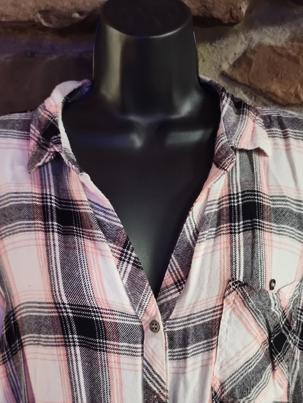 Relaxed Pink Plaid Button-Down Shirt - Picture 2 of 8